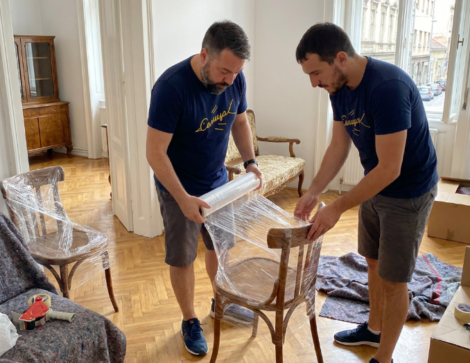 movers packing items